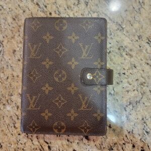 Louis Vuitton Medium Agenda